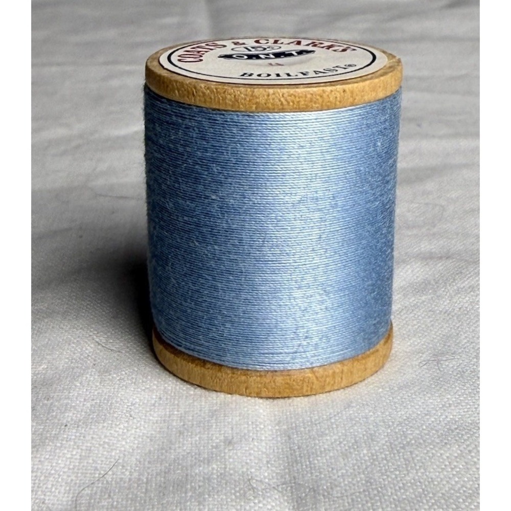 Vintage NEW Coats & Clark's 125 Yards #4 Blue Thread Wooden Spool